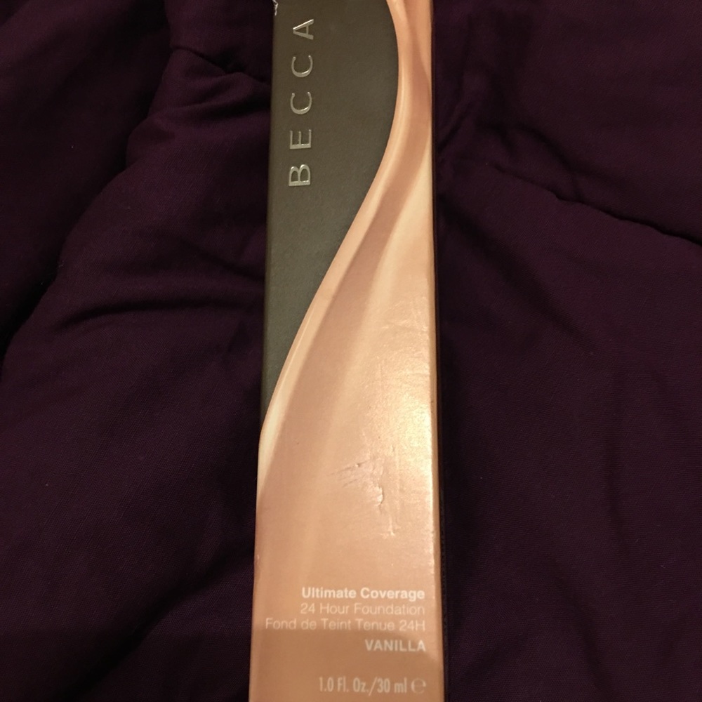New Becca Ultimate Coverage 24 Hour Foundation